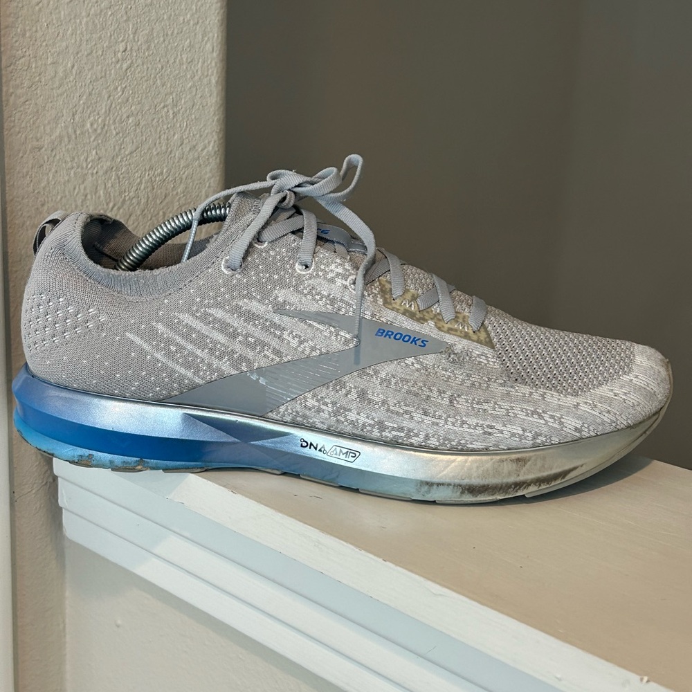 Brooks Levitate 3 Men’s Size 11.5D Running Shoes Gray Knit Sneakers 1103121D199 - Picture 2 of 12